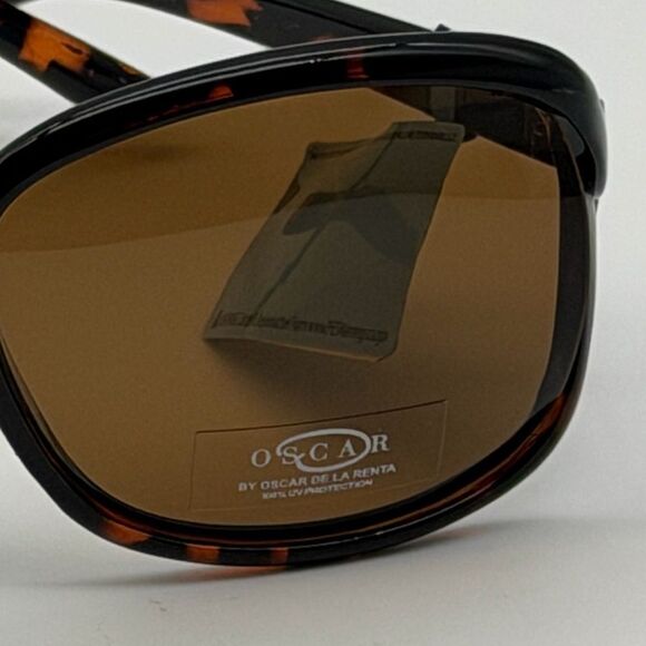 NWT Oscar de la Renta Women’s Polarized Sunglasses 1309P 215 main image 5